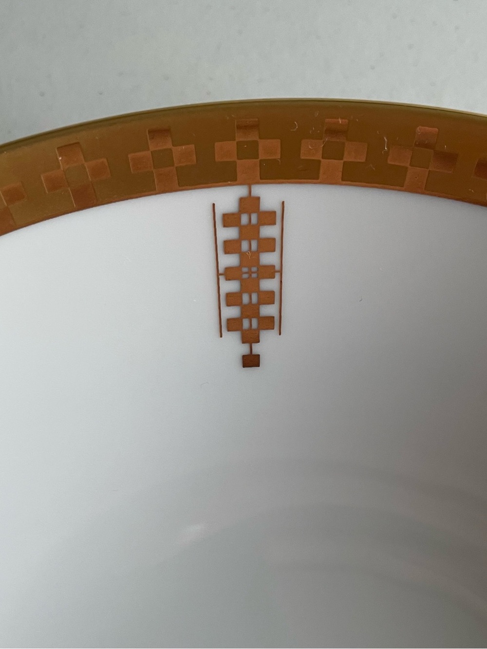 Imperial Tiffany & Co. Vegetable Bowl by Frank Lloyd Wright (discontinued) NWOT - Picture 8 of 11
